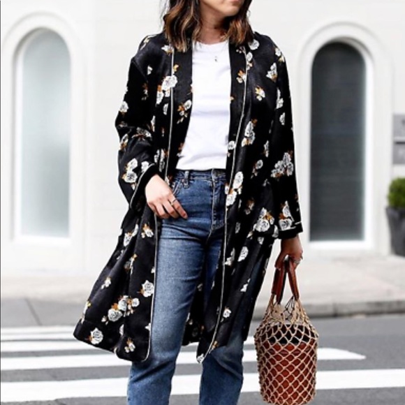 Zara Dresses & Skirts - NWT Zara Black Silky Floral Kimono Robe Dress